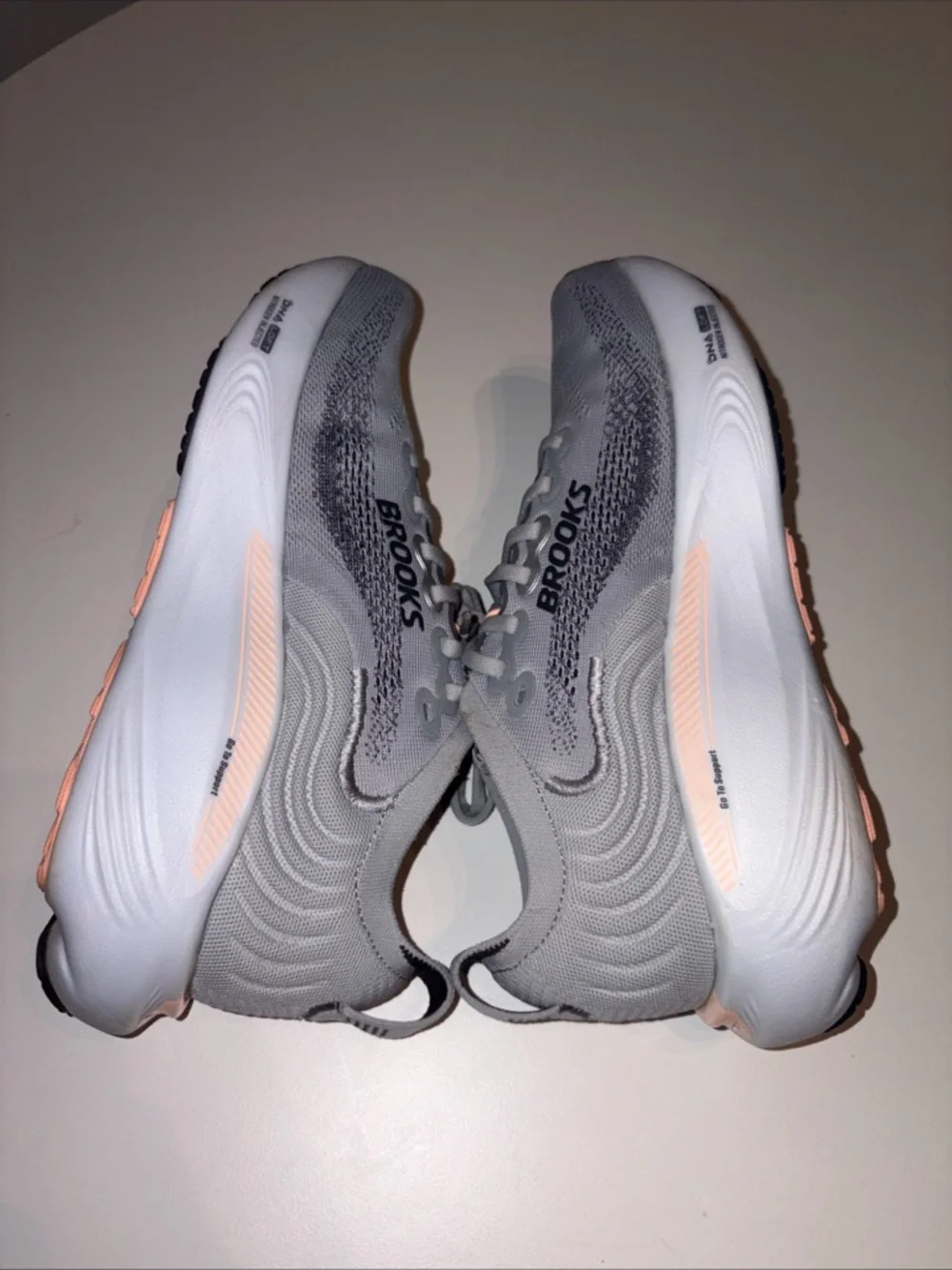 Brooks Adrenaline GTS 25 Running Shoes women’s Size 8.5 - Picture 12 of 13